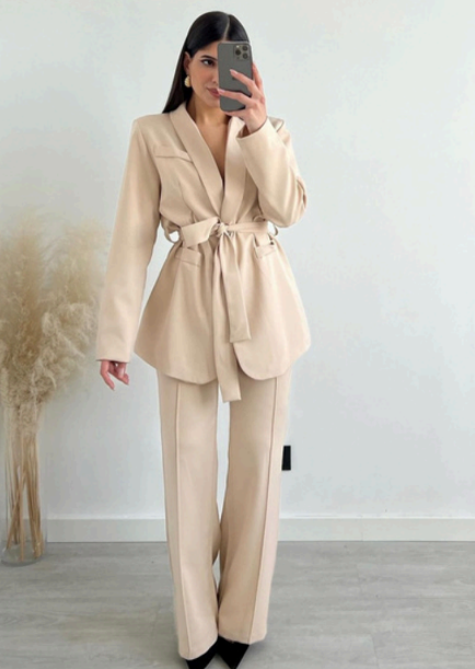 Ensemble blazer et pantalon chic à ceinture - Beige